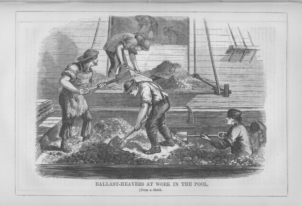 Schwarß-weißes Bild von Menschen in einem Pool, einige halten Schaufeln, mit dem Text "Ballast-Heavens bei der Arbeit im Pool" unten.