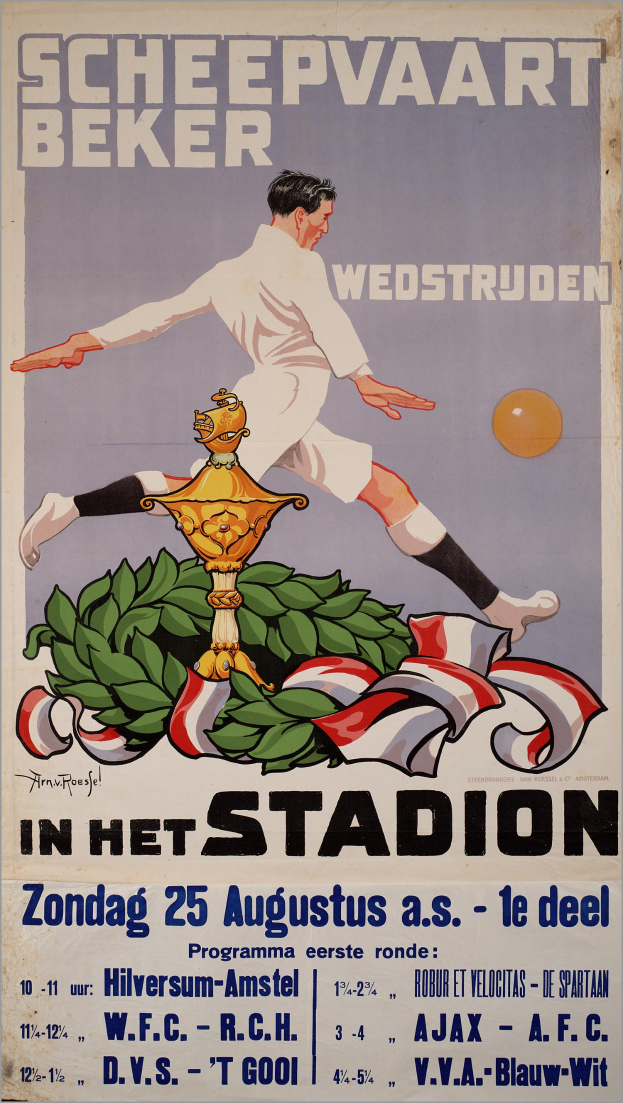 Ein Plakat für ein Fußballspiel in den Niederlanden, das eine Person in einem weißen Trikot und Shorts mit entschlossener Miene zeigt, umgeben von grünen und gelben Blättern, mit dem Wort 'Fußball' in fetter schwarzer Schrift, vor einem hellblauen Himmel