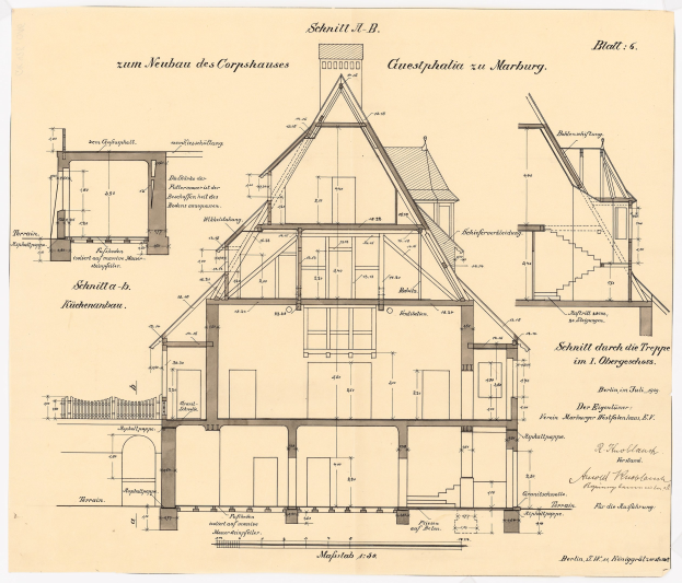 Schwarzes und weißes architektonisches Zeichnung eines Hauses mit zahlreichen Fenstern und einem geneigten Dach, beschriftet als das erste Haus in Deutschland, begleitet von detaillierten Plänen und Text auf demselben Blatt.