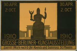 Ein Plakat mit einer Statue vor einem Gebäude, mit Text und Zahlen, die Berliner-Kunstausstellung ankündigend.