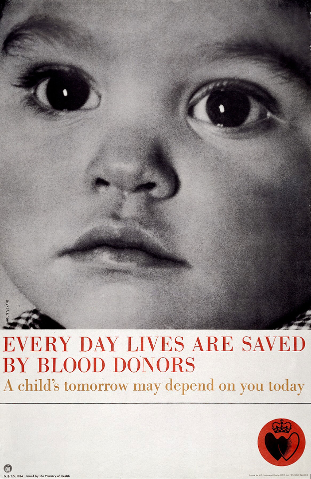 Ein Plakat mit dem Bild eines traurigen Kindergesichts und der schwarzen Schrift "Jeden Tag rettet Blutspenden Leben"