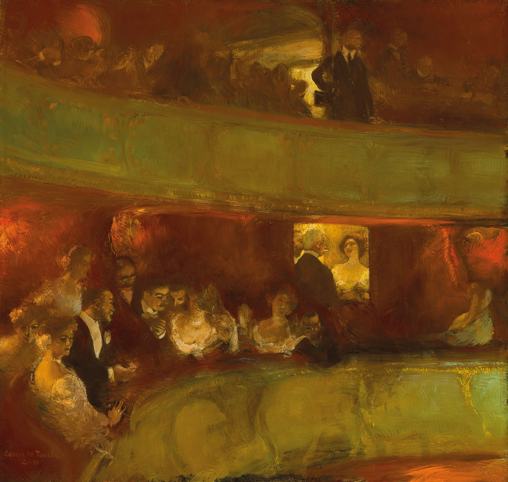 Ein Bild einer vielseitigen Gruppe von Menschen in einem hell erleuchteten Theater, einige stehen und einige sitzen, alle in feiner Kleidung, die eine lebendige und einladende Atmosphäre schaffen.